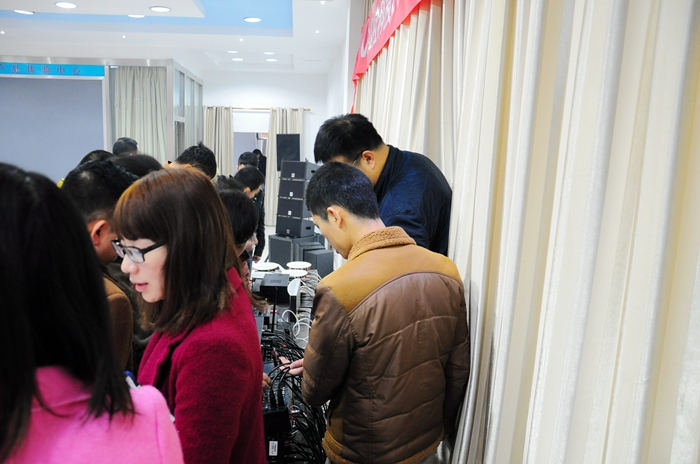 1532489001347395.jpg 無紙化會議軟件_多媒體智能會議系統方案