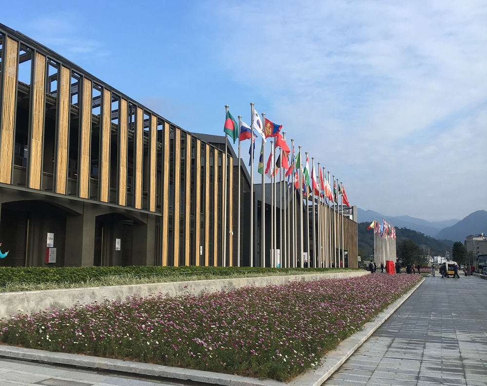 1545129123839119.jpg 無紙化會議軟件_多媒體智能會議系統方案